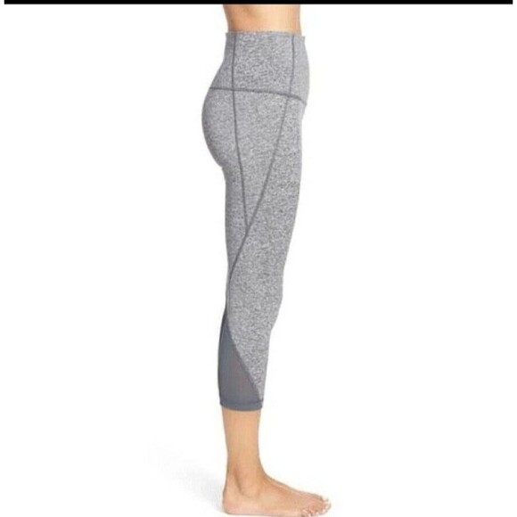 Zella High Waist Grey Crop Leggings w/Mesh Panels SZ XS Activewear Athleisure - Picture 3 of 9